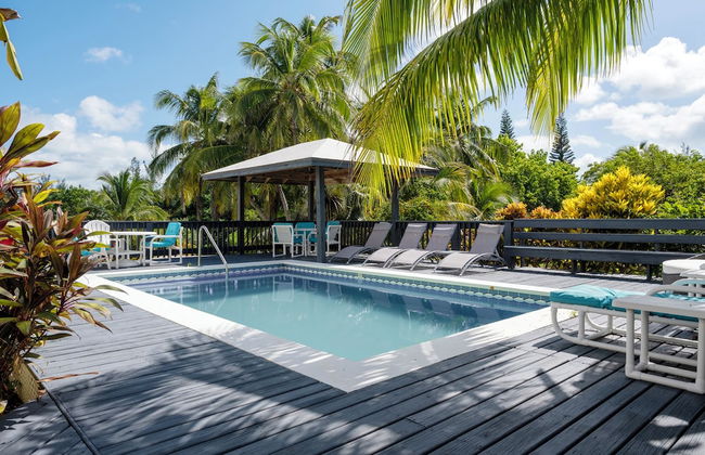 Shoreline Serenity: Secluded Coastal Villa - Foto 14