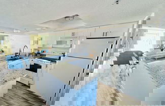 Foto 3 - Seawatch Resort