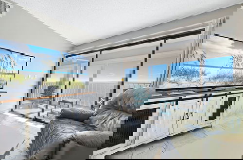 Foto 1 - Edgewater 82- Floor to Ceiling Glass Doors