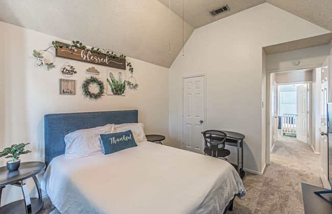 Lux 3-br Garage Gated Yard by The Star Frisco - Photo 19