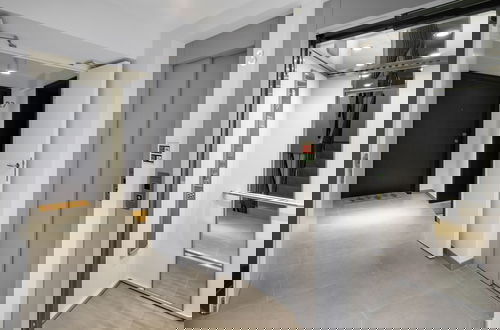 Foto 18 - Urban Oasis: Modern Living With Parking & Ac