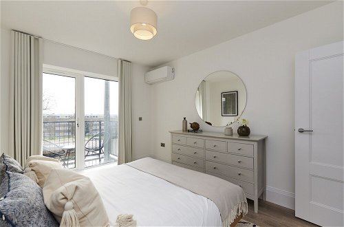 Photo 10 - The Wembley Park Wonder - Charming 2bdr Flat With Balcony