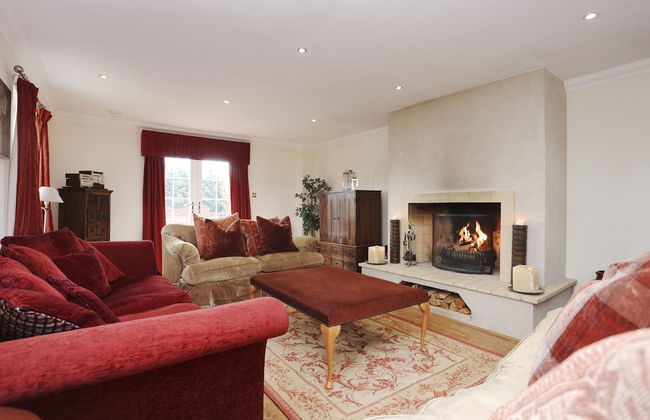 JOIVY Greenknowes Farmhouse Retreat 7 Bed With Hot Tub And Bar - Foto 20