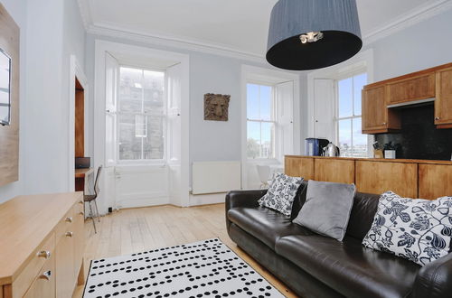 Photo 12 - Altido Bright 2Br Apt W/ Stunning View, Next To Edinburgh Castle