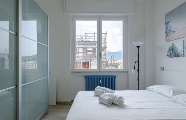 JOIVY Apt For 6, W/Terrace Near Beach In Sestri Levante - Photo 2