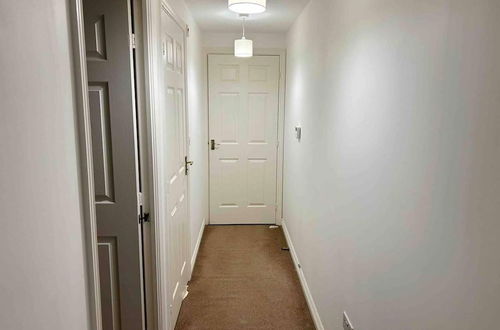 Photo 10 - East London Apartment Near Station & Free Parking