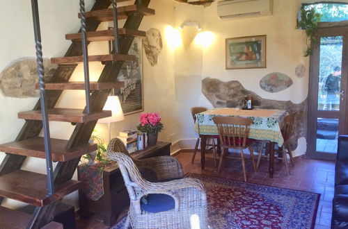 Foto 8 - Adorable Tuscan Cottage With Beautiful Garden Just Outside Lucca, Sleeps 2