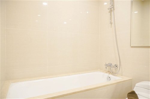 Photo 15 - Best Spacious And Nice 3Br At 28Th Floor Casa Grande Apartment