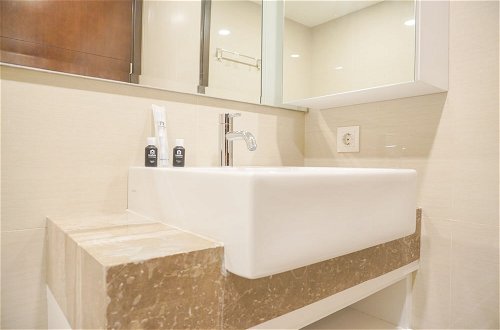 Photo 14 - Best Spacious And Nice 3Br At 28Th Floor Casa Grande Apartment