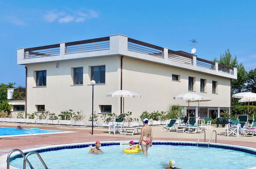 Photo 11 - Residence with pool in San Vincenzo