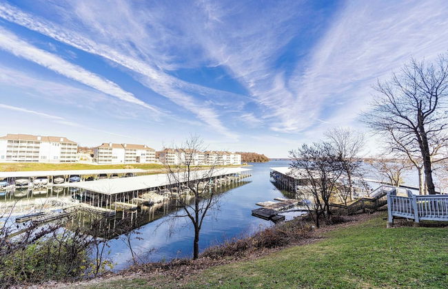 Lazy L at the Lake Chic 3 BDR Condo w/ Boat Slip - Foto 23