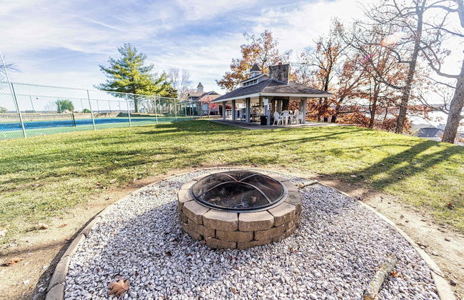 Lazy L at the Lake Chic 3 BDR Condo w/ Boat Slip - Foto 32