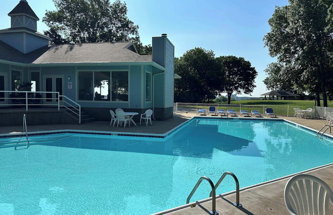 Lazy L at the Lake Chic 3 BDR Condo w/ Boat Slip - Foto 17