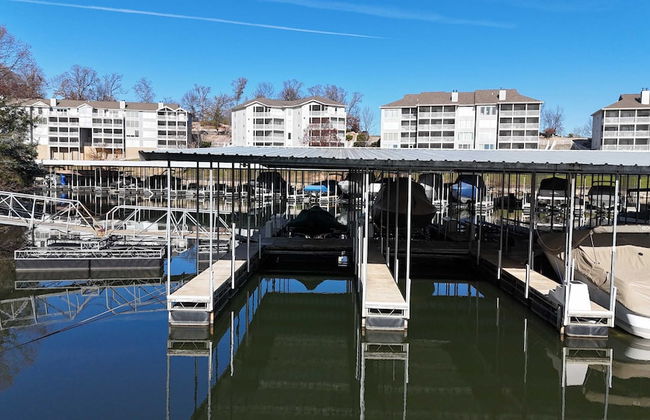 Lazy L at the Lake Chic 3 BDR Condo w/ Boat Slip - Foto 39