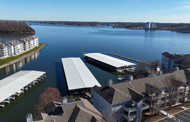 Lazy L at the Lake Chic 3 BDR Condo w/ Boat Slip - Foto 41