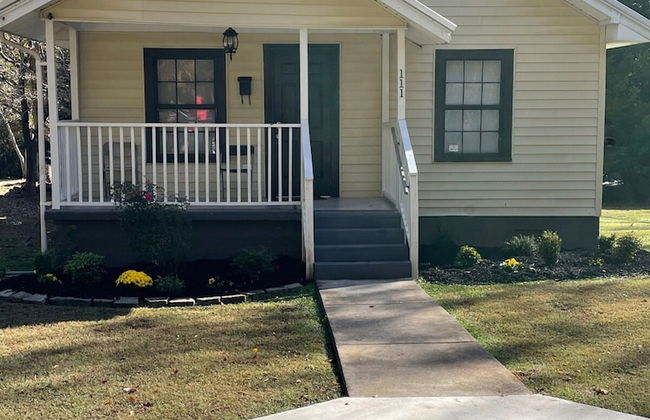 Frank Howard 111 Farmhouse - Foto 1