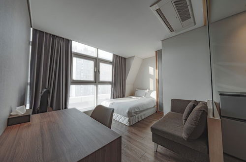 Foto 7 - Brown Suites Hotel Sinchon Central