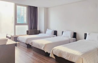 Photo 1 - Brown Suites Hotel Sinchon Central