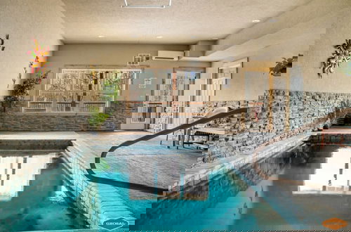Foto 34 - Whispering Pines Retreat By Ghosal Luxury Lodging