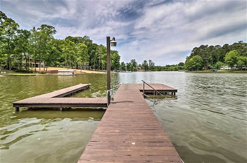 Foto 34 - Lakefront House With Private Dock + Fire Pit