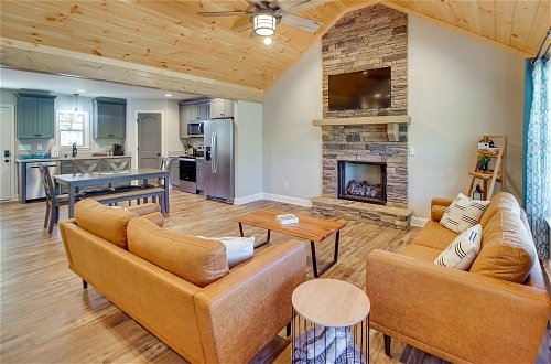 Foto 13 - Modern Ellijay Cabin Rental w/ Outdoor Fireplace
