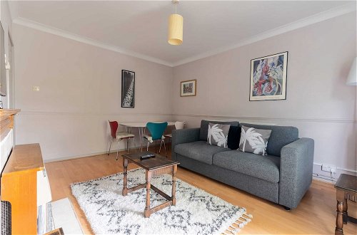 Photo 10 - Charming One Bed Abode In East Putney