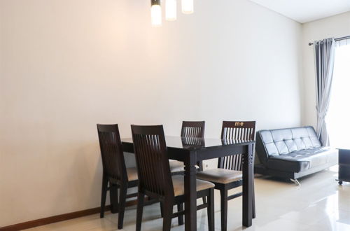 Photo 21 - Full Furnished With Comfort Design 2Br Apartment At Thamrin Residence