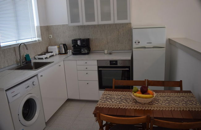 Lefteris Spacious APT Near Ialysos Beach - Photo 7