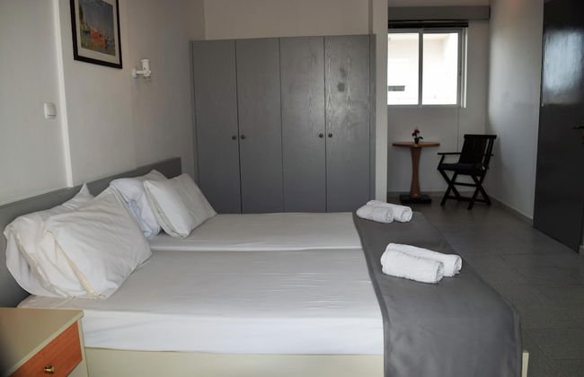 Lefteris Spacious APT Near Ialysos Beach - Photo 2