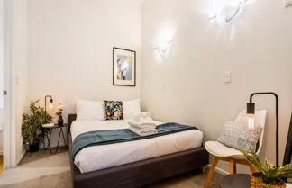 Photo 2 - Cosy Queen St 1-Br Apartment