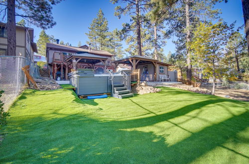 Photo 3 - Idyllic Big Bear Retreat: Hot Tub & Fireplace