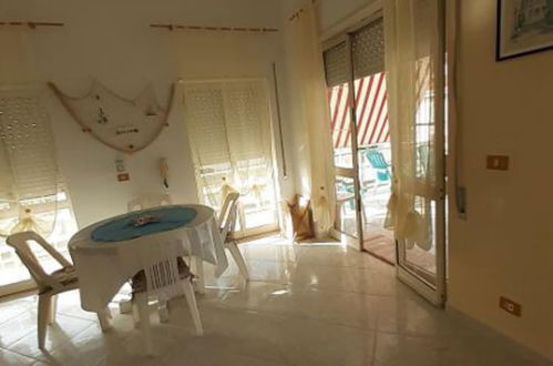 Photo 12 - Verdemare Apartment In Villa Near The Sea