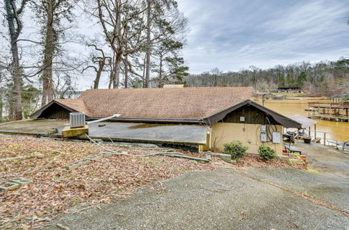 Photo 24 - Rustic Valley Cottage w/ Boathouse on Lake Harding