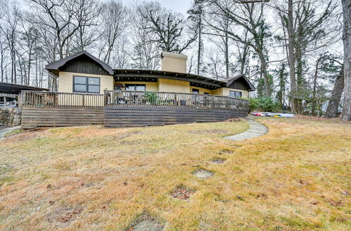 Photo 12 - Rustic Valley Cottage w/ Boathouse on Lake Harding