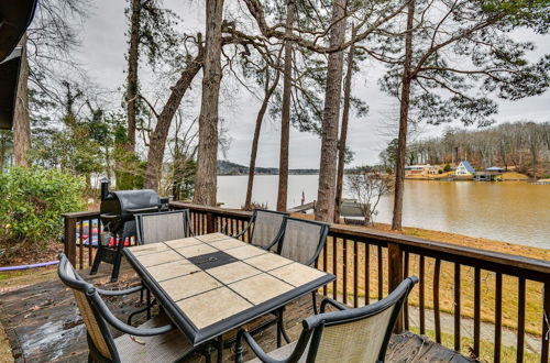 Photo 1 - Rustic Valley Cottage w/ Boathouse on Lake Harding