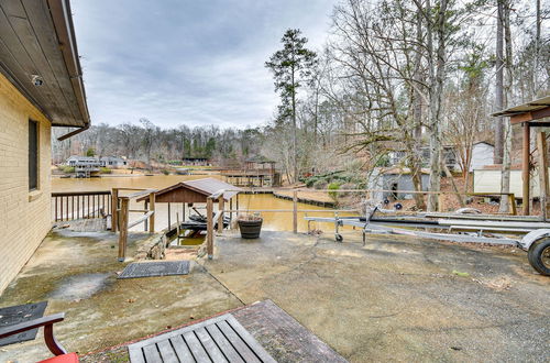 Photo 16 - Rustic Valley Cottage w/ Boathouse on Lake Harding