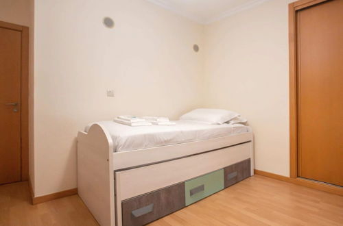 Photo 39 - Modern 2-bedroom Flat in Odivelas