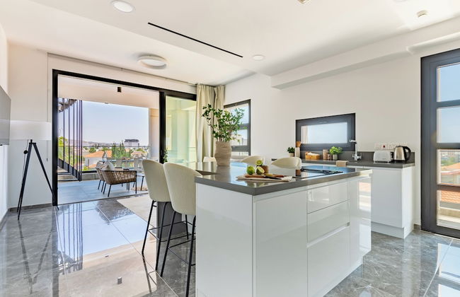 Sanders Evolution 2 - 2 Bedroom Apartment With Private Rooftop and Jacuzzi - Foto 10