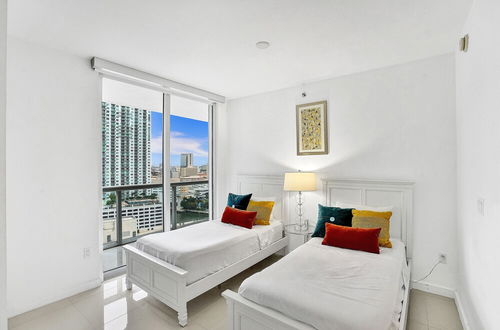 Photo 10 - LUXURY W HOTEL BRICKELL 2BD