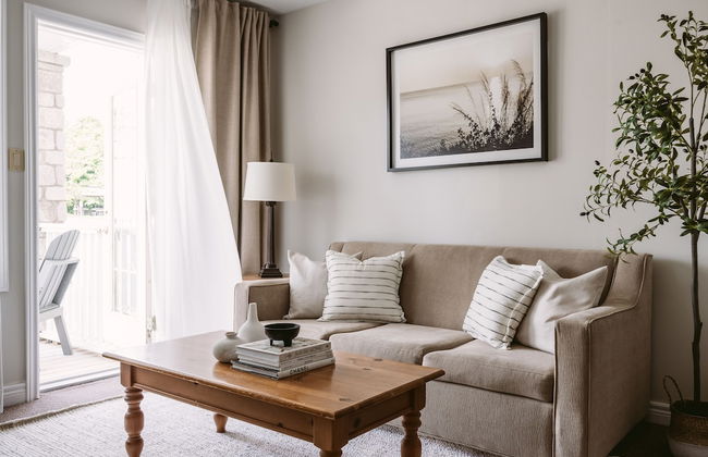 Horseshoe Valley Suites - The Elm - Photo 1