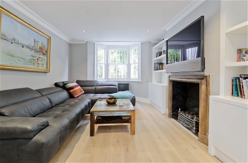 Photo 19 - Spacious Family House With Garden Near Battersea Park by Underthedoormat