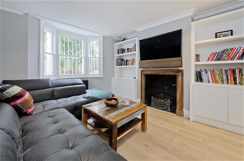Photo 18 - Spacious Family House With Garden Near Battersea Park by Underthedoormat