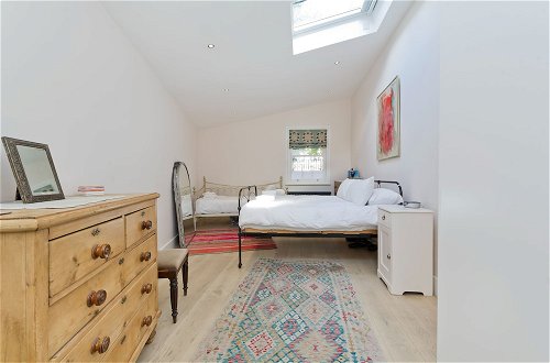 Photo 11 - Spacious Family House With Garden Near Battersea Park by Underthedoormat