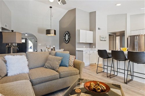 Photo 29 - Modern and Stylish Remodeled 4 Bdrm w/ HTD Pool