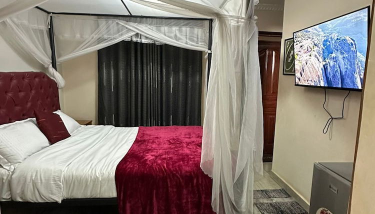 Photo 1 - Toque Hotel