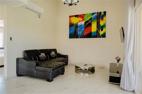 Photo 10 - Huge 4-bedroom Apartment 2 km From Eagle Beach