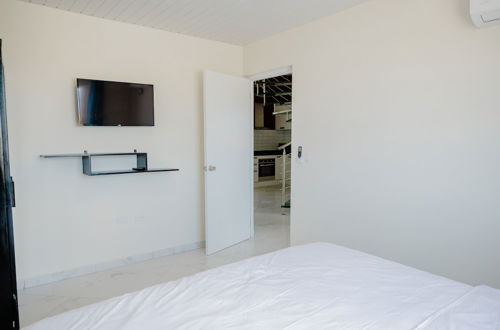 Photo 3 - Huge 4-bedroom Apartment 2 km From Eagle Beach