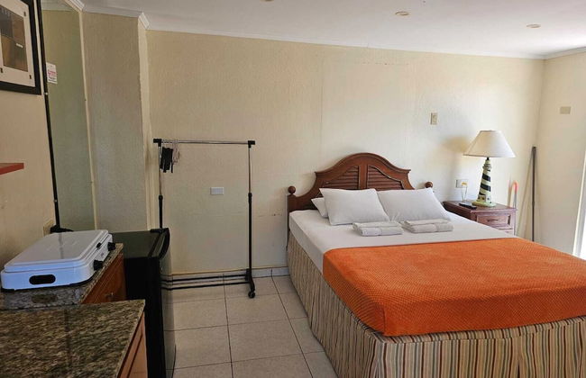 Maria Mulata Apartments - Photo 9