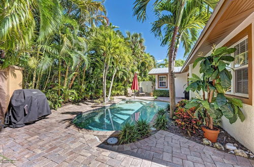 Photo 3 - Anna Maria Island Surfside Bungalow