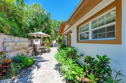 Photo 2 - Anna Maria Island Surfside Bungalow